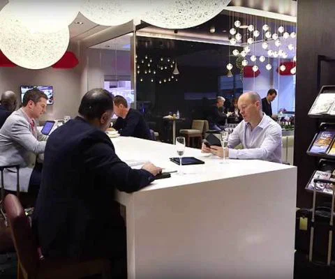 Dubai-Concorde-Bar.jpg