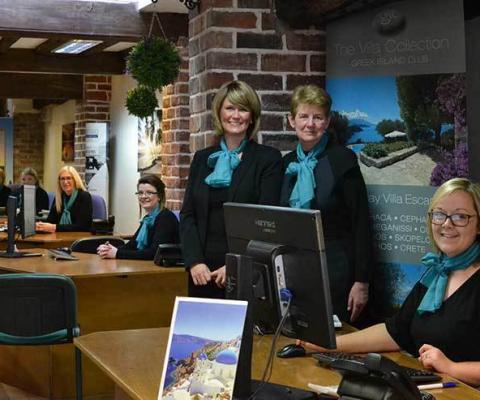 Peakes Travel Elite