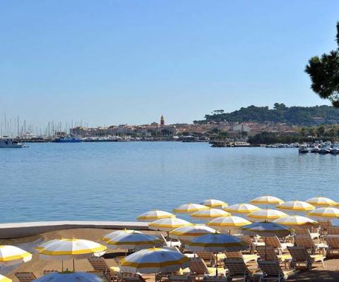 Residence-de-la-Pinede-Plage-Privee-et-Vues_Duranti.jpg