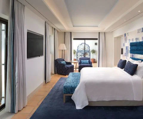 Pine-Cliffs-Hotel---Neptuno-Suite---MAIN-PIC.jpg