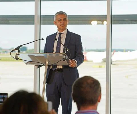 Sadiq-Khan-gatwick.jpg