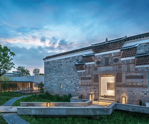 Antique-Villa-Exterior_High-Res_14959.gif