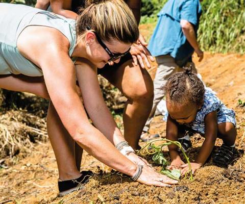182A2463-farming-with-locals-in-the-Dominican-Republic.jpg
