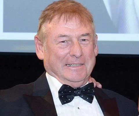 Bill Munro, Barrhead Travel