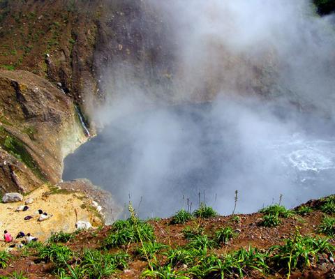 boiling-lake.jpg