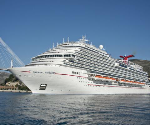Carnival Horizon.jpg
