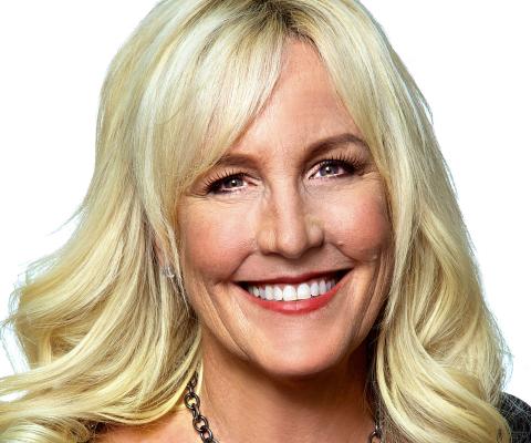 Erin_Brockovich_Global_Travel_Group_conference.jpg