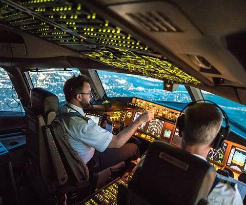 Pilots’ union calls on govt to remove financial barriers to profession