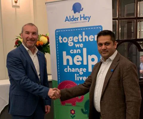 SLG CEO Richard Calvert (left) with Alder Hey consultant respiratory paediatrician Ian Sinha