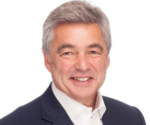 Stuart_Perl_AmaWaterways.jpg
