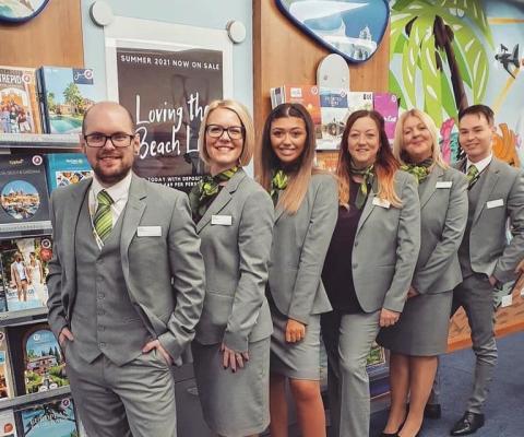 David_McDonald_World_Travel_Lounge_team.jpg