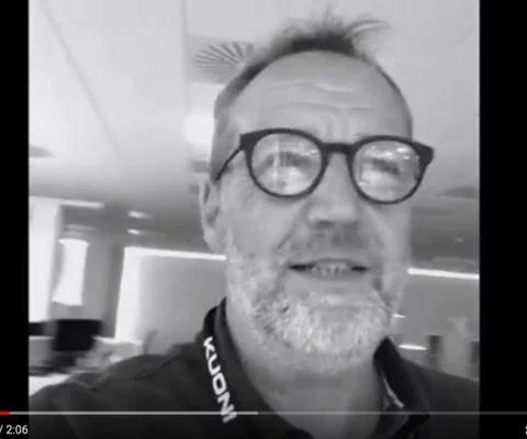 Derek_Jones_on_SaveTravel.jpg