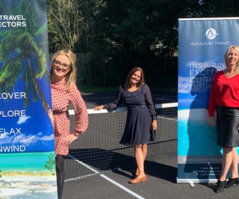 Nicola Harper (L) with Travel Directors BDMs Nisha Bean (C) and Kym O'Brien (R)