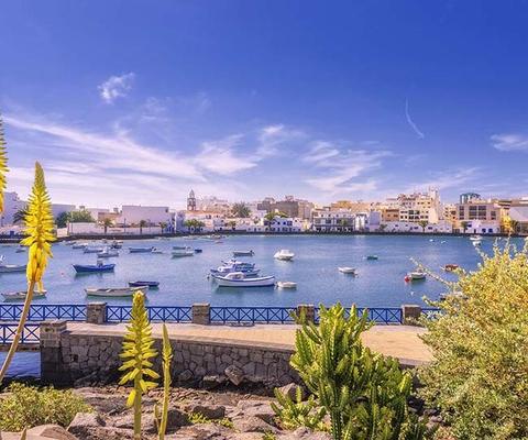 Agents insist Brits undeterred by Lanzarote tourism row