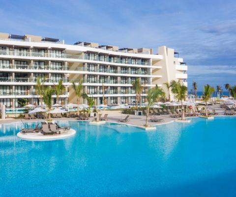 One lucky agent will win a trip to the Ocean Coral Spring resort in Montego Bay