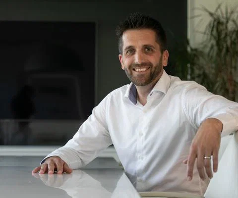 Royal Caribbean sales chief Stuart Byron to depart line