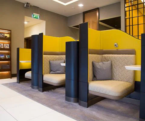 SingaporeAirlinesFirst-Class-Lounge.jpg