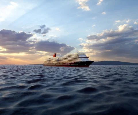 Cunard_Queen_Anne.jpg