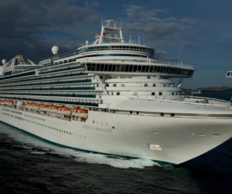 Emerald_Princess_web.jpg