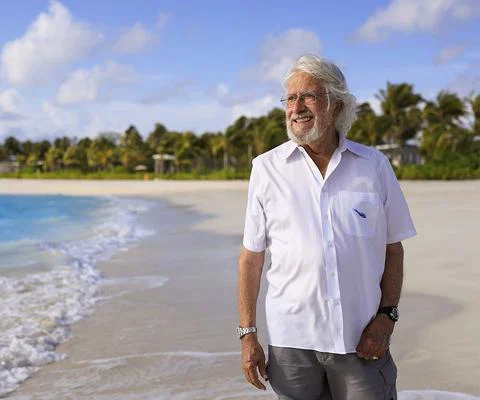The_Ritz-Carlton_Maldives_Fari_Islands_-_Jean-Michel_Couste_METhumb.jpg