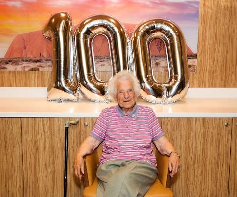 Betty_Wright_Fred_Olsen_birthday.jpg