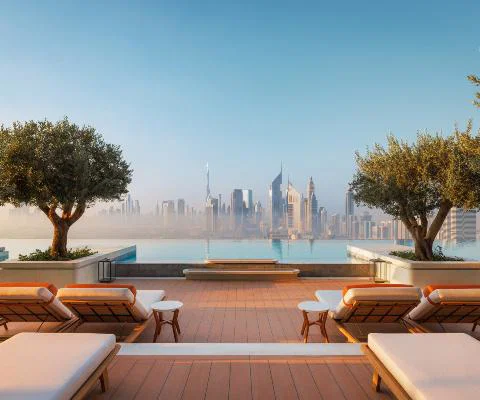 OneOnlys_infinity_pool.jpg