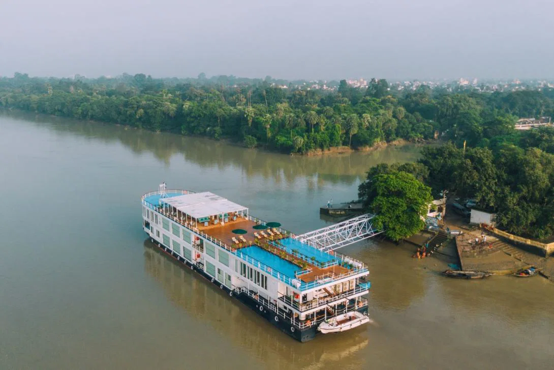 Boat on river Boat on River Ganges