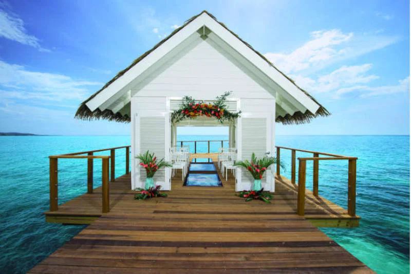 Royalty and glitz in the Caribbean