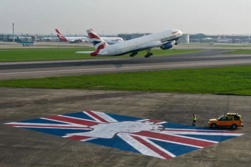 Heathrow's special tribute to the Queen on her Diamond Jubilee in 2012 (Credit: Heathrow airport)