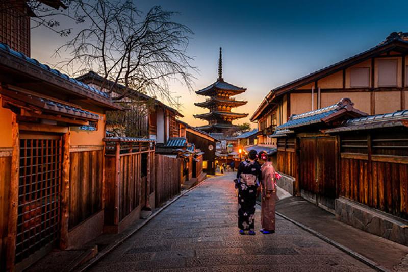 Kyoto is a highlight of this epic Japan tour (Credit: Sorasak/Unsplash)