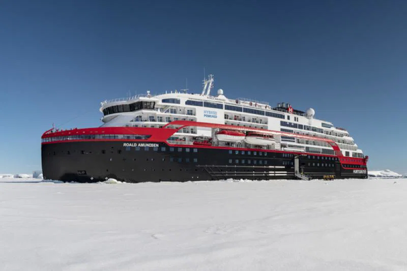 Polar exploration: Smooth sailing, or a journey too far?