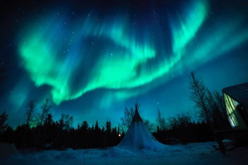 Northern_Lights_Aurora_Northwest_Territories_Yellowknife_Alberta_Canada_iStock-1776941685 (Credit: iStock)