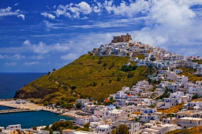 Guests can support the successful move to electric vehicles on the Greek island of Astypalaia