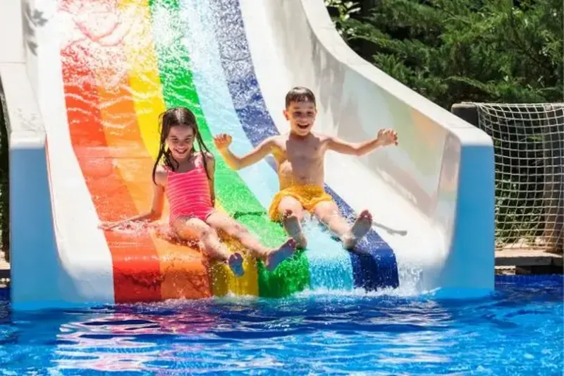 Children at waterpark 