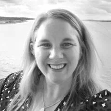Julie Breckon, Earthwise Travel
