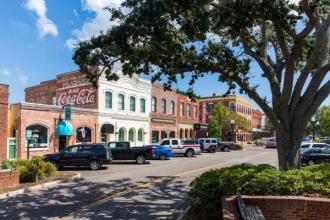 Shrimp festivals and Charles Dickens: How to sell Amelia Island